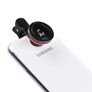 Universal Lomo Clip Lens หรือจะใช้ติดโทรศัพท์ Samsung ก็ได้
