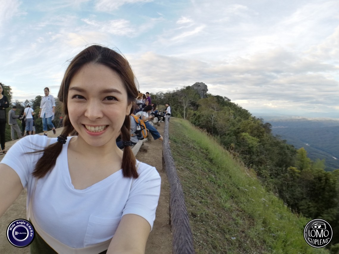 ดอยเสมอดาว  ประเภทเลนส์ Wide Angle 0.4x - 0.6x  อุปกรณ์ที่ใช้ถ่ายรูป Huawei >> Mate 9  รีวิวโดย Minnie