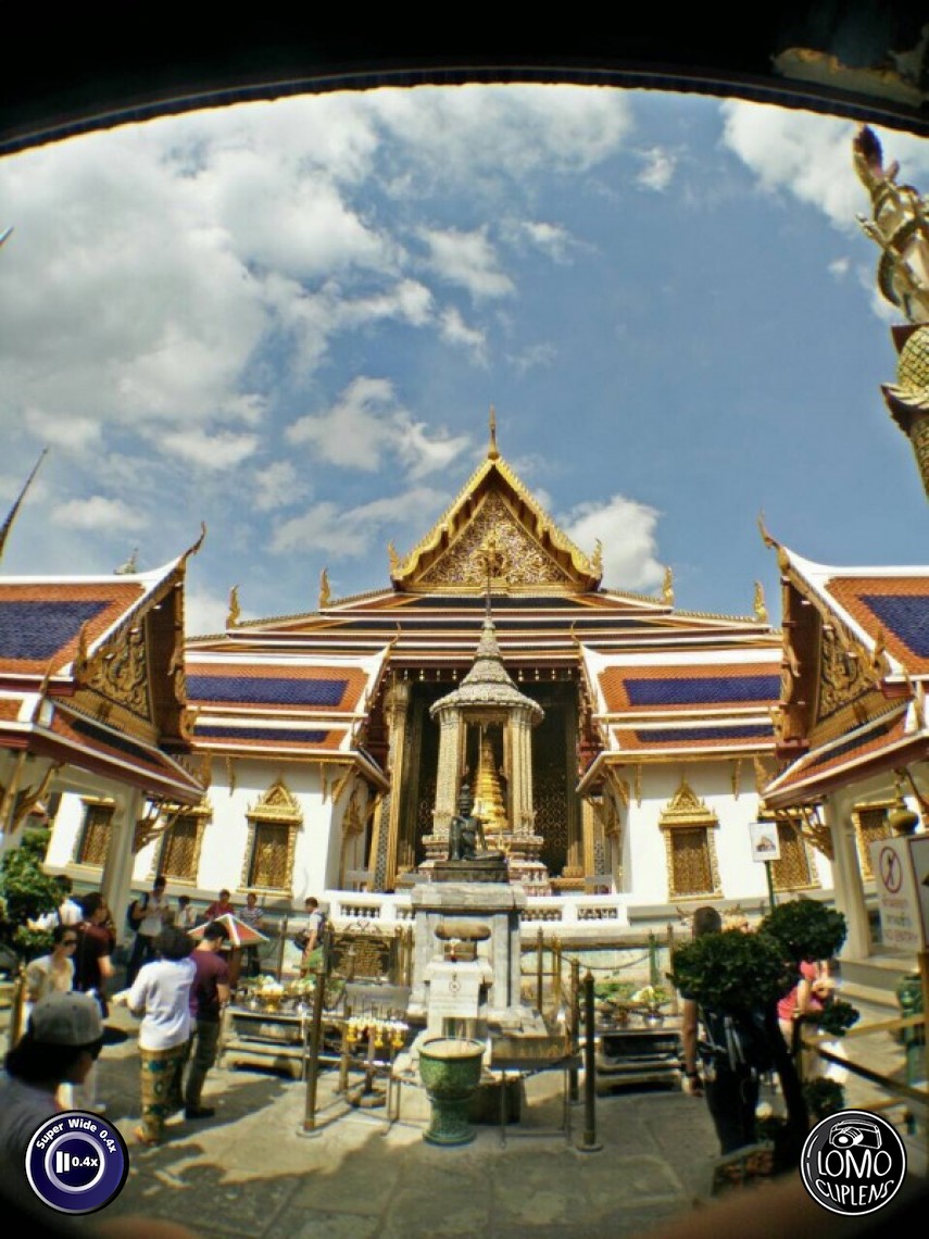 ถ่ายด้วยเลนส์ Super Wide 0.4x สวยๆ ขอบคุณรีวิวจากคุณ M . มากนะครับ  ประเภทเลนส์ Super Wide 0.4x