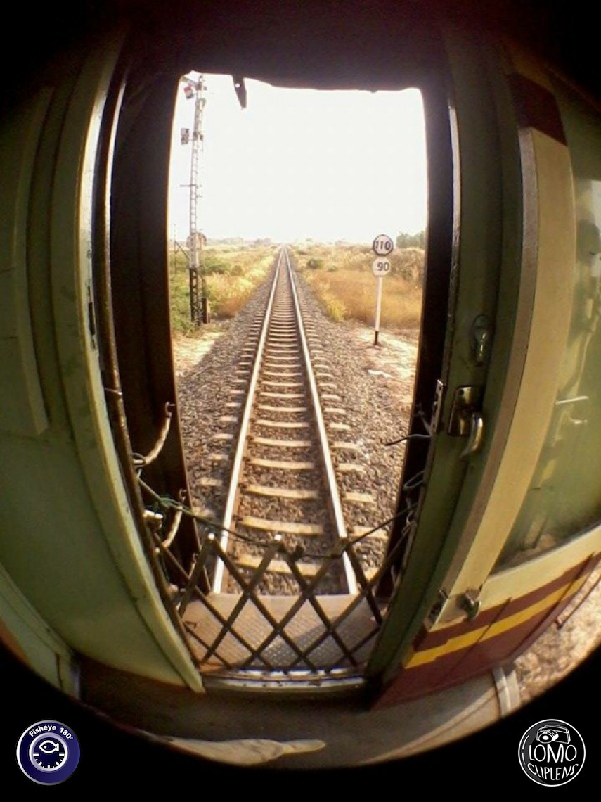 ขอบคุณรีวิวสวยๆ จากคุณ Anusorn Khuntawee  ประเภทเลนส์ Fisheye 180°