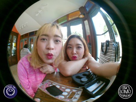 เลนส์ถ่ายแล้วน่ารักมาก  ประเภทเลนส์ HD Fisheye 180°  อุปกรณ์ที่ใช้ถ่ายรูป Huawei >> P20 Pro  รีวิวโดย Milinda