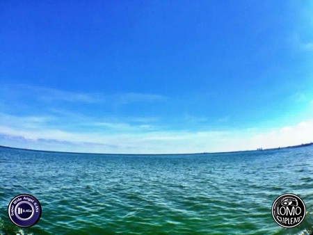 ชอบมากเลยครับ ถ่ายวิวกว้างกว่ากล้องปกติเยอะเลยครับ ชอบครับโดนใจมาก  ประเภทเลนส์ Super Wide Angle 0.45x  อุปกรณ์ที่ใช้ถ่ายรูป Apple >> iPhone 5s  รีวิวโดย Art Tanawat