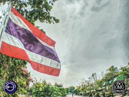 พอได้ไหมครับ แต่งรูปนิดหน่อย  ประเภทเลนส์ Super Wide Angle 0.45x  อุปกรณ์ที่ใช้ถ่ายรูป Lenovo >> A6010  รีวิวโดย Tee