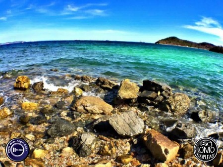 ชอบมากเลยครับ ถ่ายวิวกว้างกว่ากล้องปกติเยอะเลยครับ ชอบครับโดนใจมาก  ประเภทเลนส์ Super Wide Angle 0.45x  อุปกรณ์ที่ใช้ถ่ายรูป Apple >> iPhone 5s  รีวิวโดย Art Tanawat