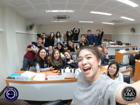 มีเลนส์ช่วยเก็บภาพได้ครับแก๊งสบายๆ  ประเภทเลนส์ Wide Angle 0.4x - 0.6x  อุปกรณ์ที่ใช้ถ่ายรูป Huawei >> Mate 9  รีวิวโดย Minnie