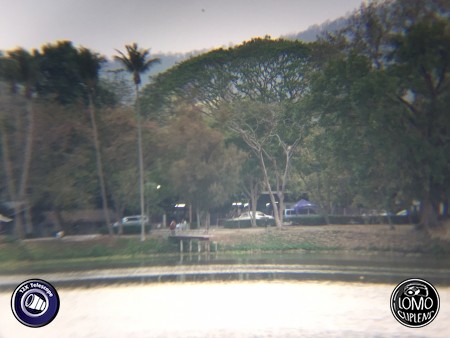 ถ่ายจากอีกฝั่ง ไปอีกฝั่ง ณ อ่างแก้ว มช.  ประเภทเลนส์ 12X Zoom Telescope  อุปกรณ์ที่ใช้ถ่ายรูป Apple >> iPhone 6  รีวิวโดย Milinda