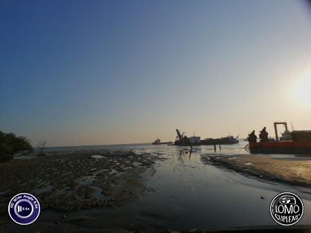 บรรยากาศยามเย็นที่บางปู  ประเภทเลนส์ Wide Angle 0.6x HD  อุปกรณ์ที่ใช้ถ่ายรูป Huawei >> P10  รีวิวโดย SetUp