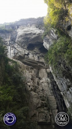 มีใครเห็นลิงมั่ง เมืองฉงชิ่ง ประเทศจีน  ประเภทเลนส์ Super Wide Angle 0.45x  อุปกรณ์ที่ใช้ถ่ายรูป Samsung >> Galaxy Note 5  รีวิวโดย Fer Luci