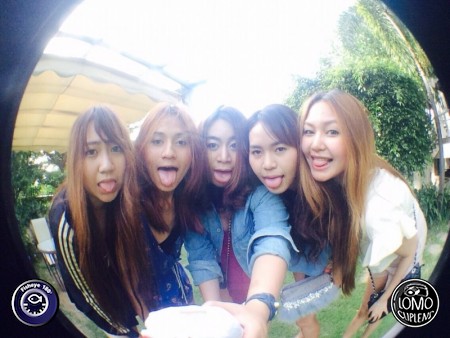ขอบคุณรีวิวสวยๆ จากคุณ Nnam.  ประเภทเลนส์ Fisheye 180°