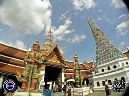 ถ่ายด้วยเลนส์ Super Wide 0.4x สวยๆ ขอบคุณรีวิวจากคุณ M . มากนะครับ  ประเภทเลนส์ Super Wide 0.4x