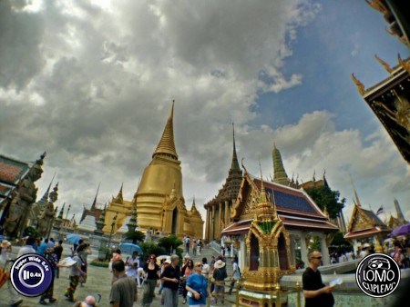 ถ่ายด้วยเลนส์ Super Wide 0.4x สวยๆ ขอบคุณรีวิวจากคุณ M . มากนะครับ  ประเภทเลนส์ Super Wide 0.4x