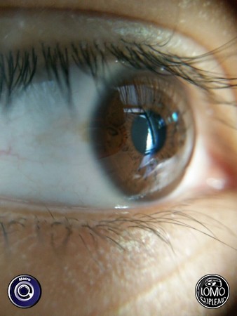 ขอบคุณรีวิวสวยๆ จากคุณ M .  ประเภทเลนส์ Macro (normal)