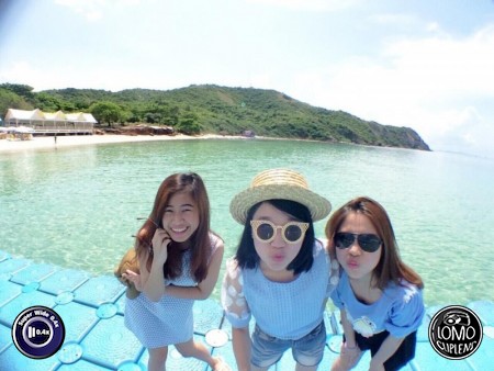 วันนี้สีฟ้า by  Nuttanun Chojarearn  ประเภทเลนส์ Super Wide 0.4x