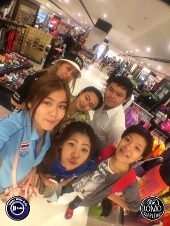 ขอบคุณรีวิวสวยๆ จากคุณ ♡BABYOIILZZ じ   ประเภทเลนส์ Super Wide 0.4x