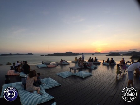 ขอบคุณรีวิวสวยๆ จากคุณ Ton_Chaipon  ประเภทเลนส์ Super Wide 0.4x