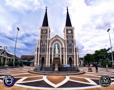 ขอบคุณรีวิวสวยๆ จากคุณ ^^JuB_JiB^^  ประเภทเลนส์ Super Wide 0.4x