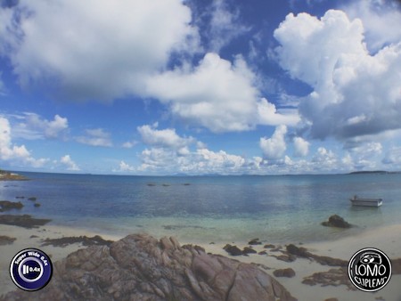 ขอบคุณรีวิวสวยๆ ทะเลใสๆ จากคุณ tuktarotcharech  ประเภทเลนส์ Super Wide 0.4x